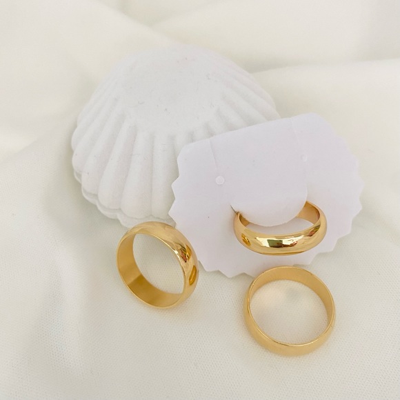 Thick Band Ring - Picture 9 of 10